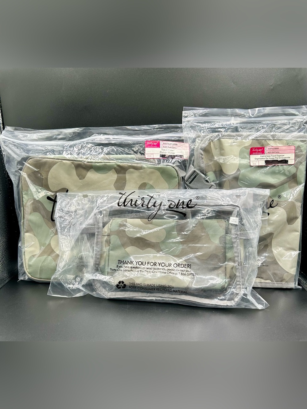 THIRTY-ONE Fold & Hang Travel Organizer & Travel Pouches and Travel Case Bundle.
